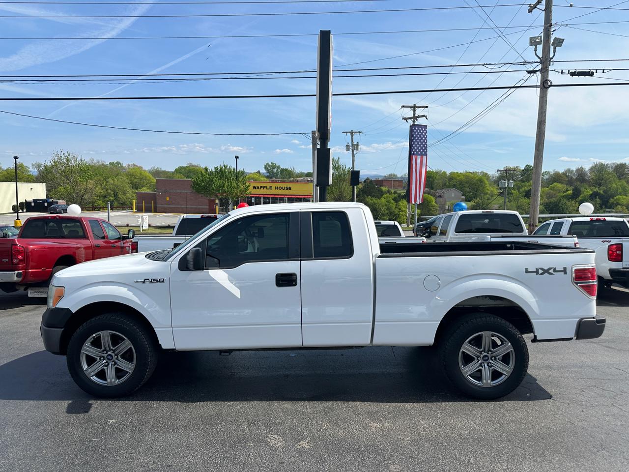 2014 Ford F-150 4WD SuperCab 145" XLT