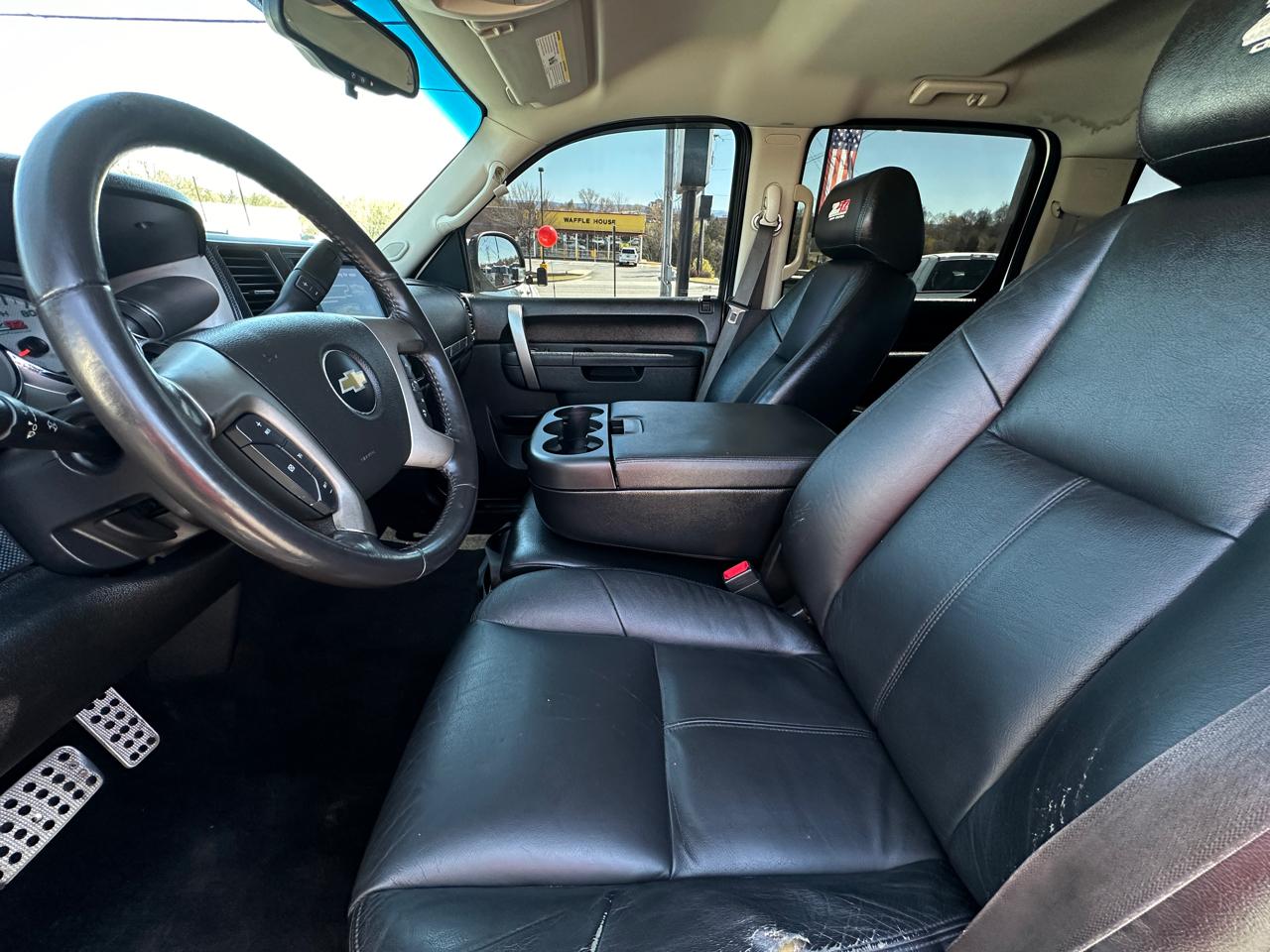 Chevrolet Silverado 1500 4WD Crew Cab 143.5" LT 2012