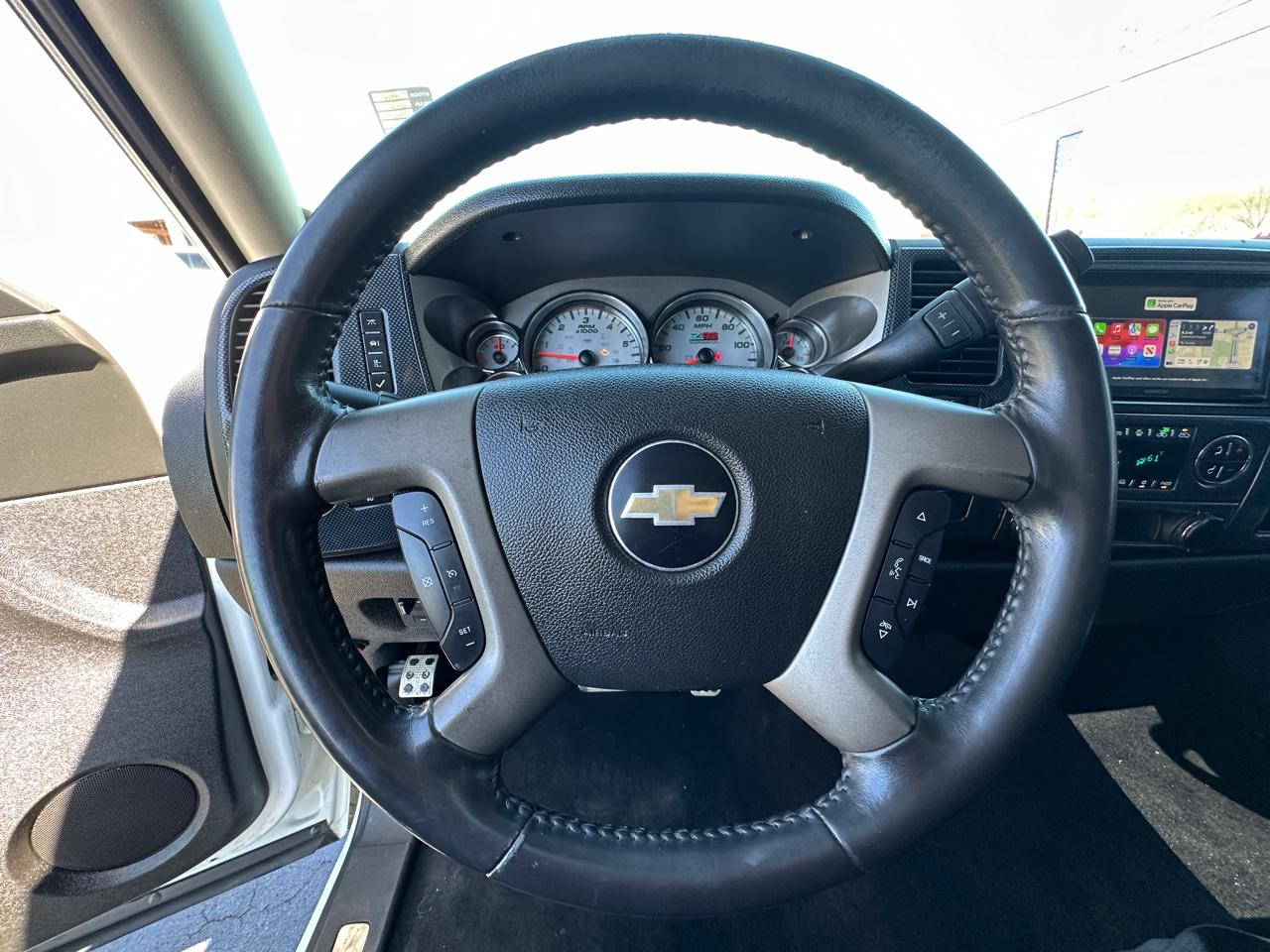 Chevrolet Silverado 1500 4WD Crew Cab 143.5" LT 2012