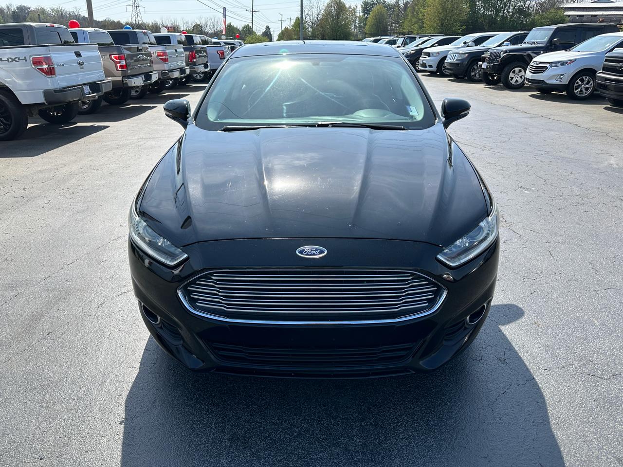Ford Fusion 4dr Sdn SE FWD 2016