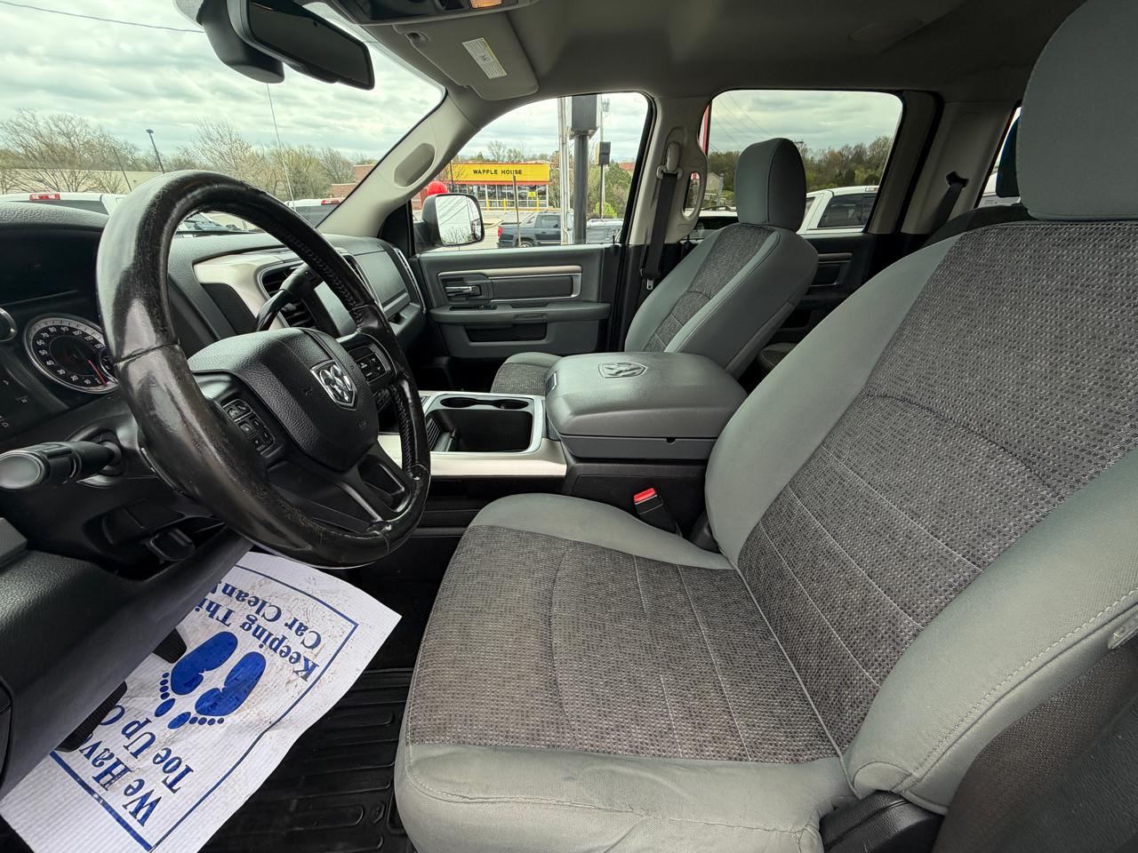 RAM 2500 4WD Crew Cab 149" Outdoorsman 2016