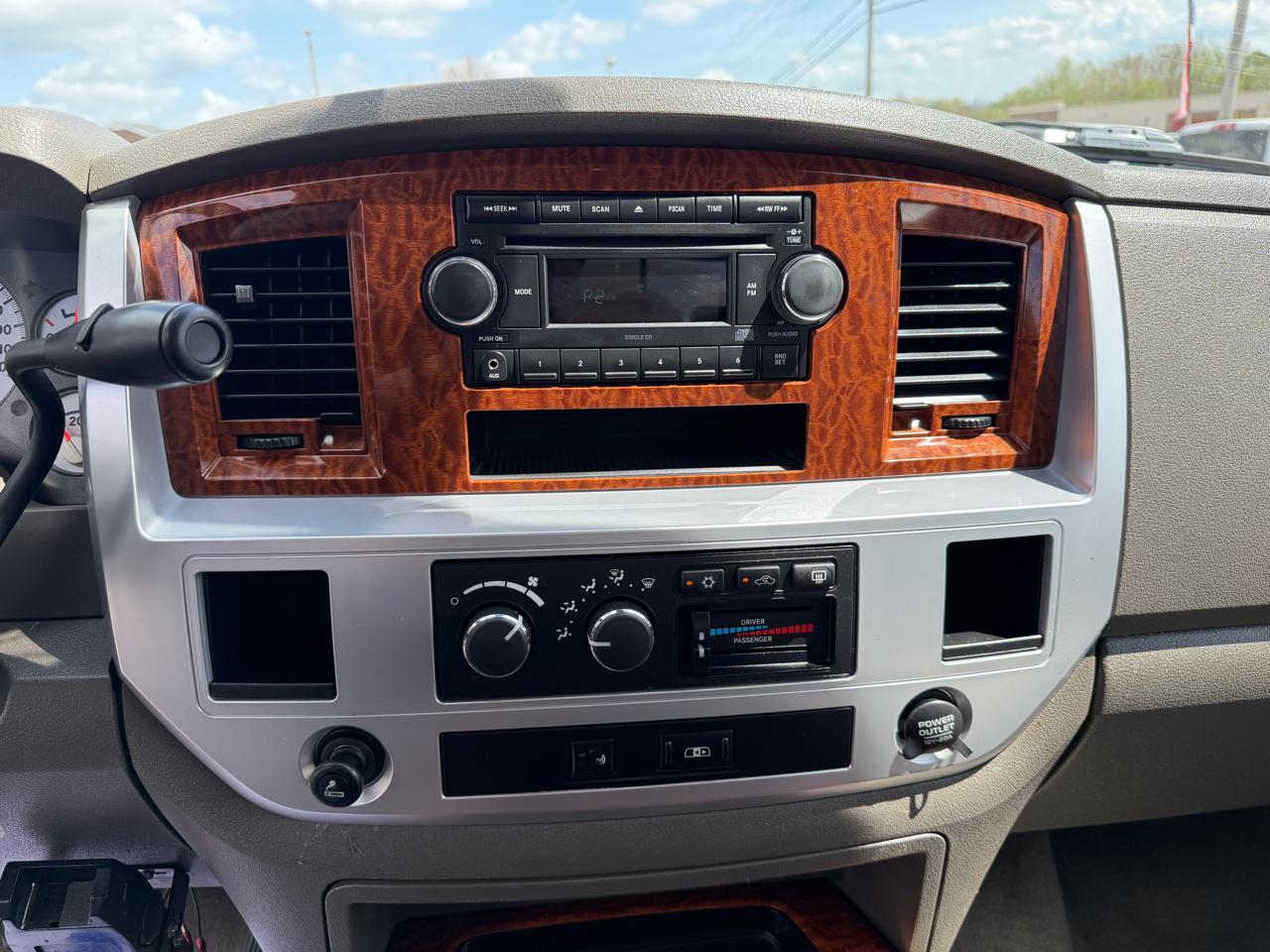 Dodge Ram 3500 2WD Quad Cab 160.5" DRW Laramie 2007