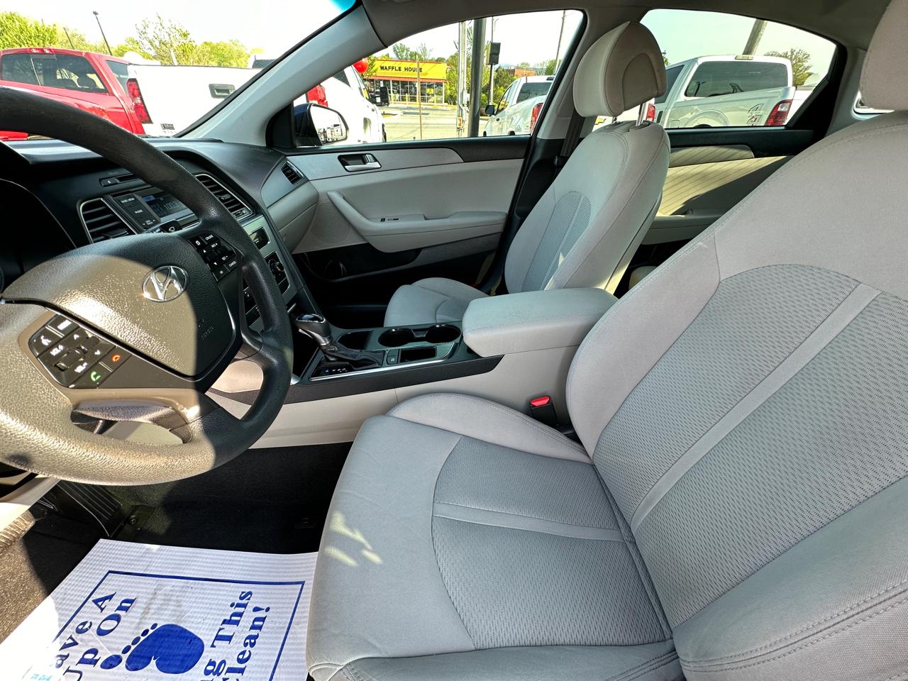 Hyundai Sonata 4dr Sdn 2.4L SE PZEV 2015