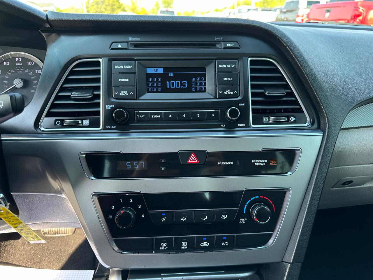 Hyundai Sonata 4dr Sdn 2.4L SE PZEV 2015