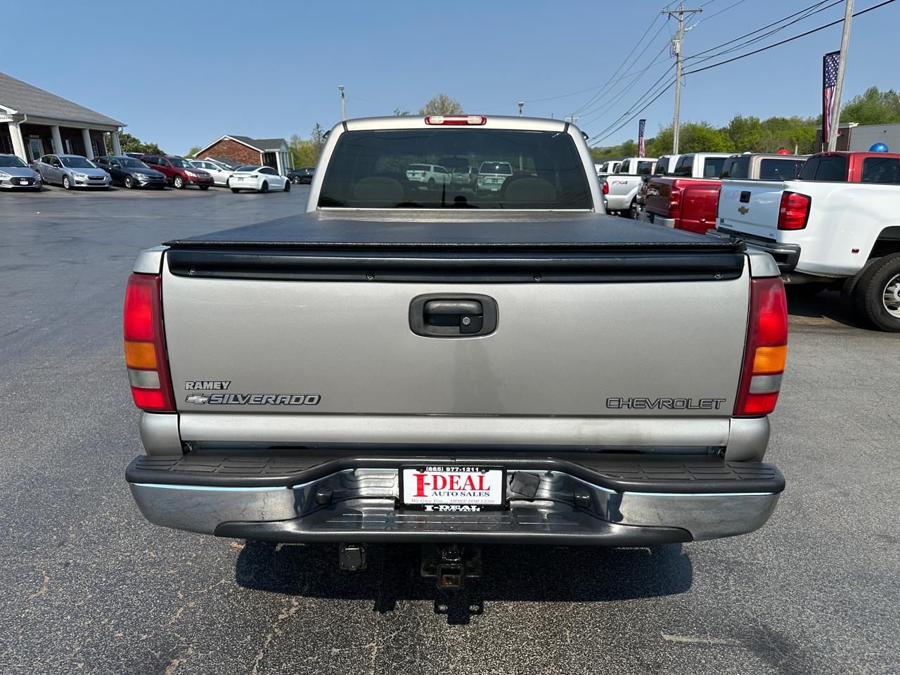 Chevrolet Silverado 1500 3dr Ext Cab 143.5" WB 4WD LS 2000