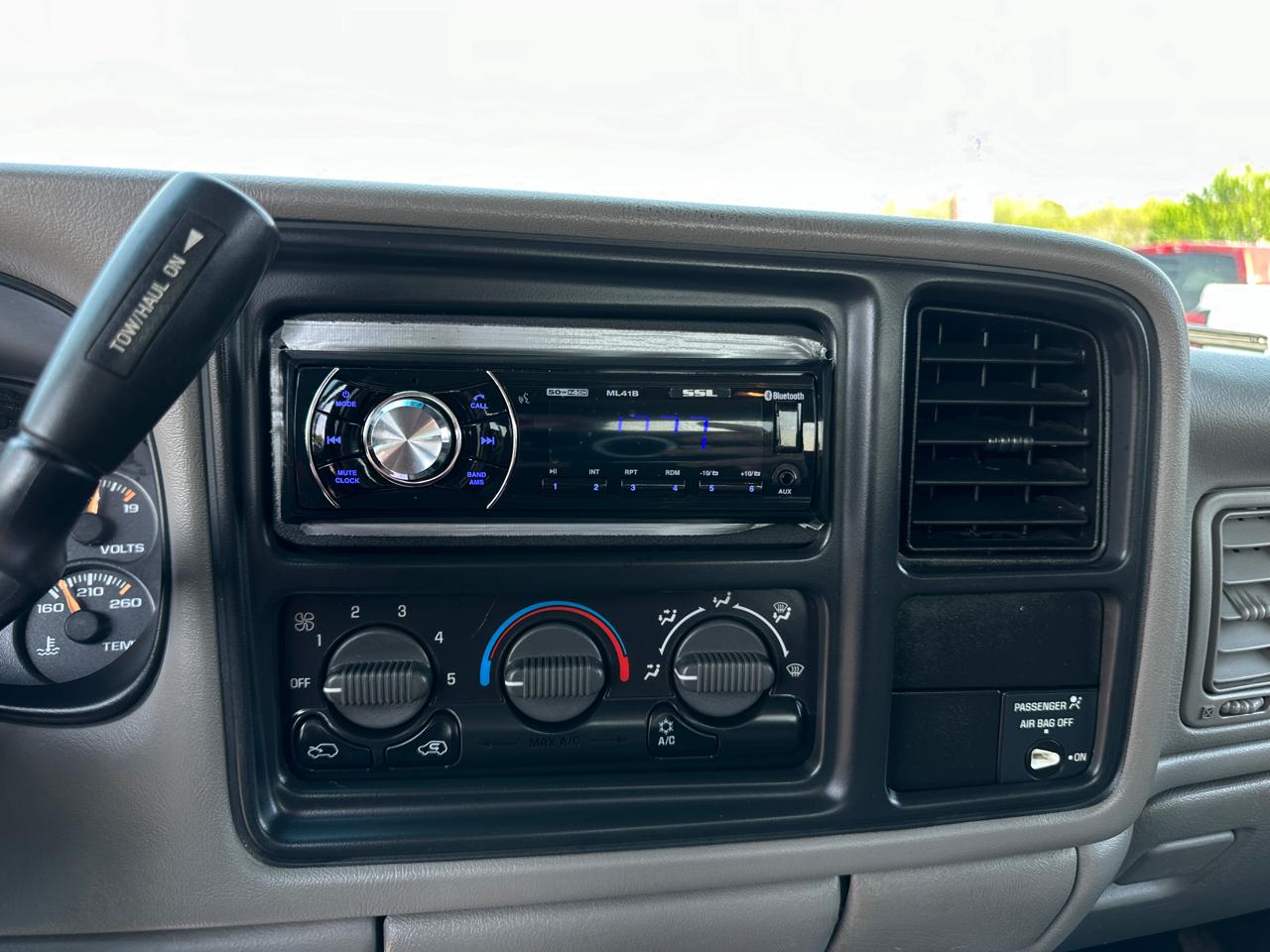 Chevrolet Silverado 1500 3dr Ext Cab 143.5" WB 4WD LS 2000