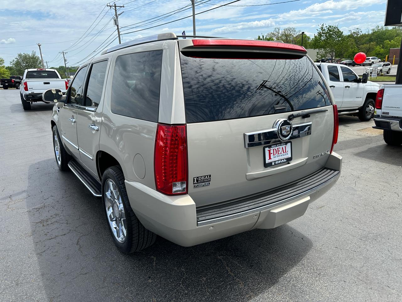 Cadillac Escalade AWD 4dr 2009