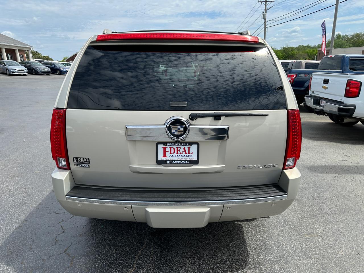 Cadillac Escalade AWD 4dr 2009