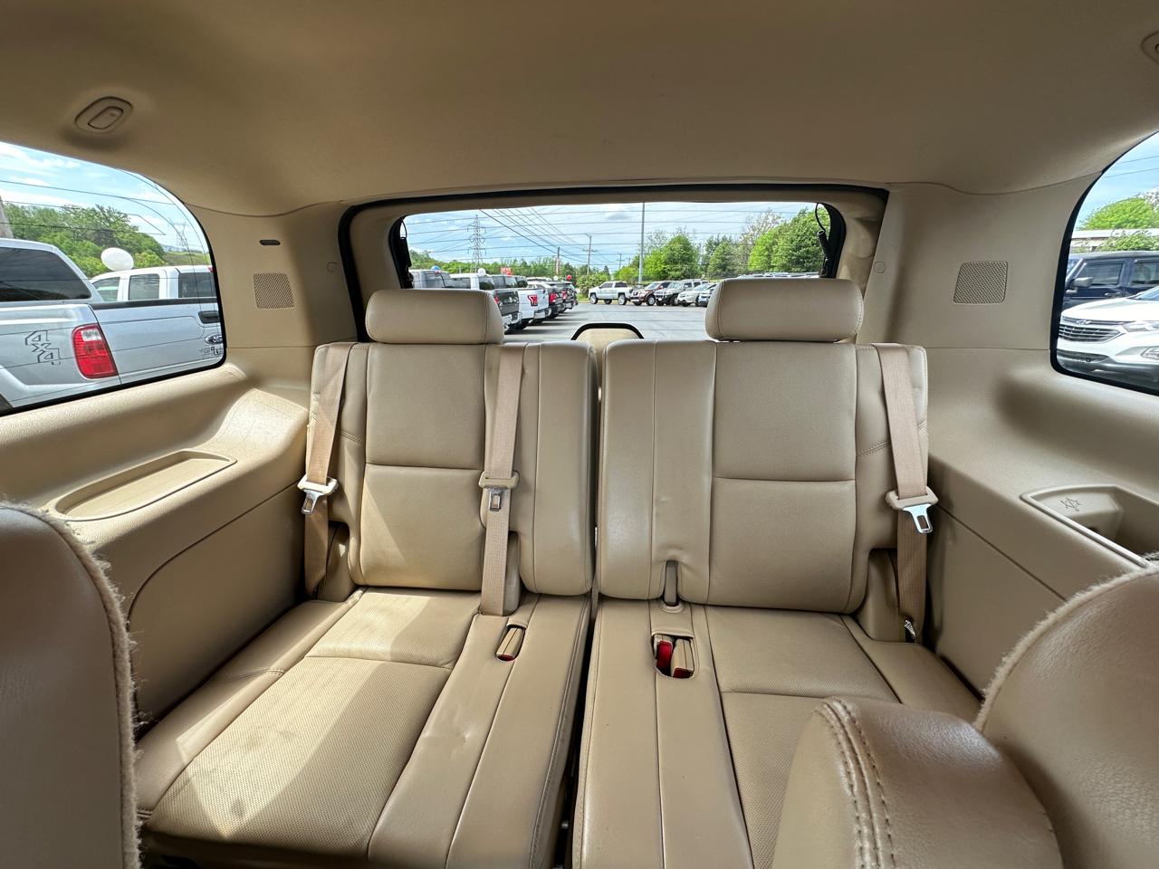 Cadillac Escalade AWD 4dr 2009