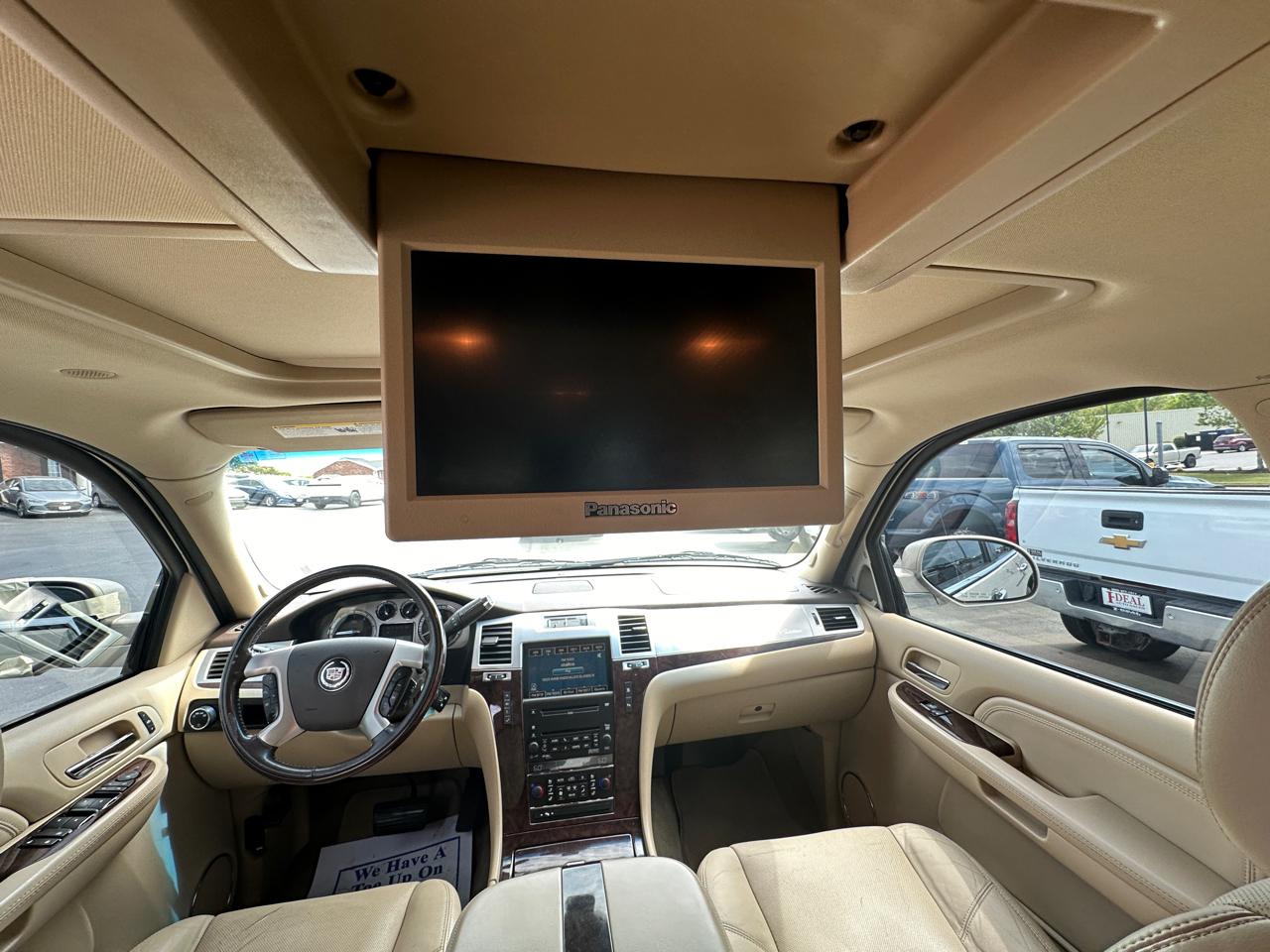 Cadillac Escalade AWD 4dr 2009