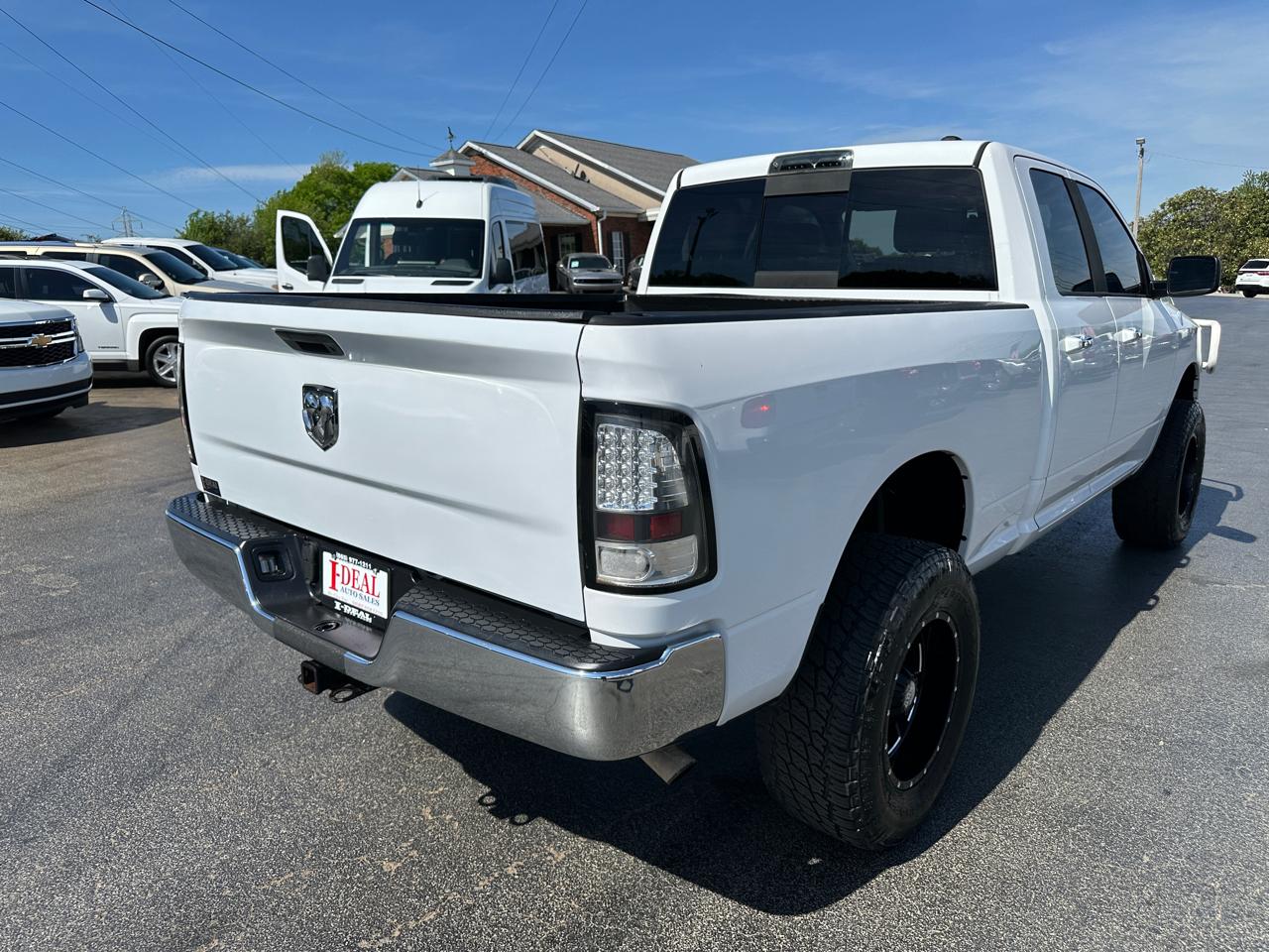 RAM 1500 4WD Quad Cab 140.5" SLT 2012