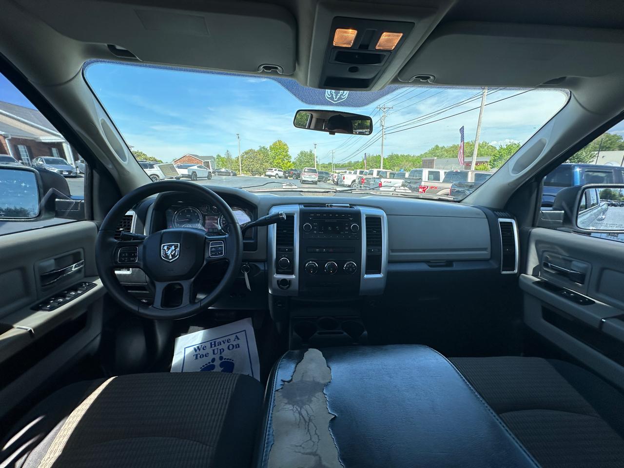 RAM 1500 4WD Quad Cab 140.5" SLT 2012