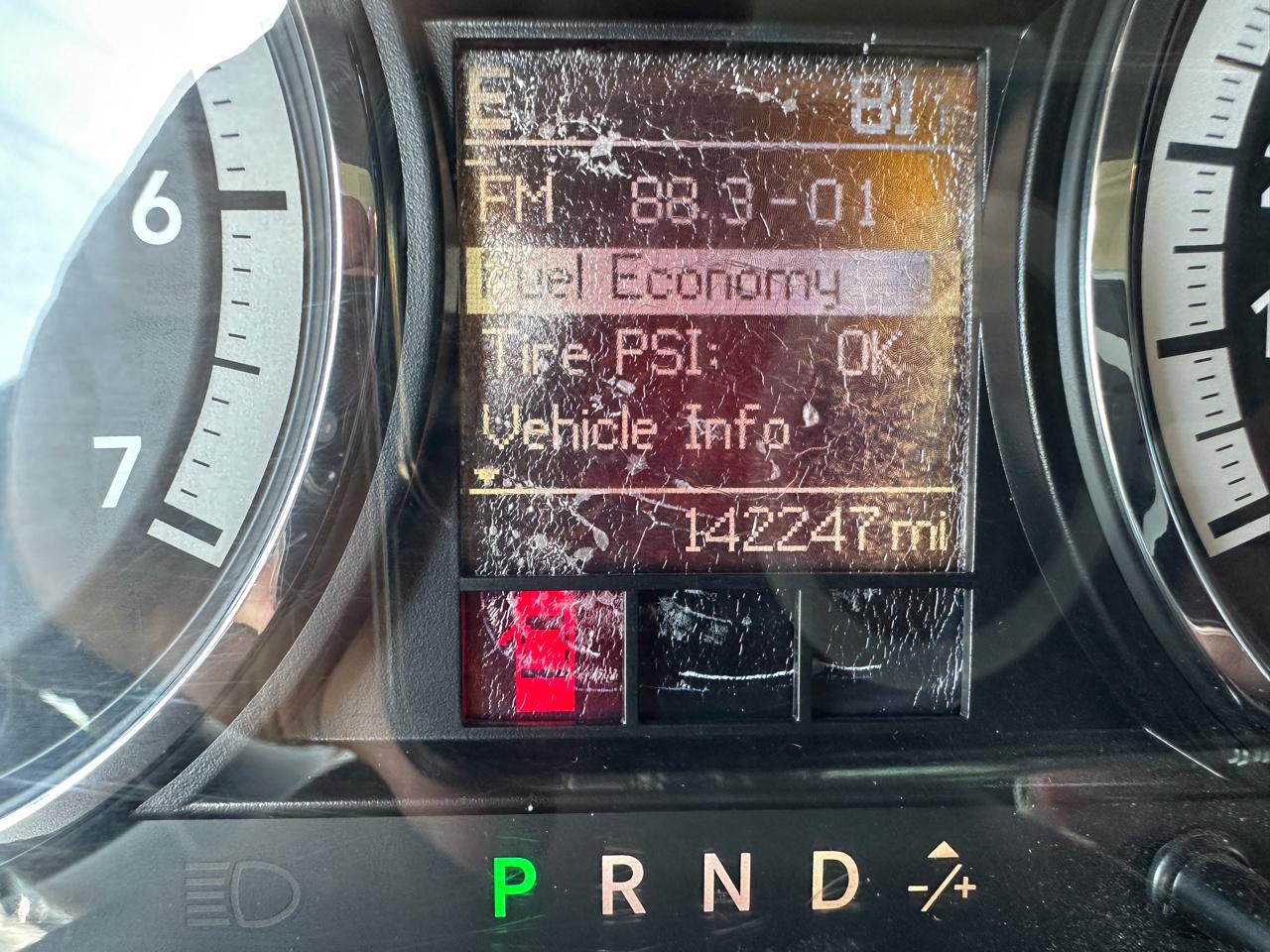 RAM 1500 4WD Quad Cab 140.5" SLT 2012