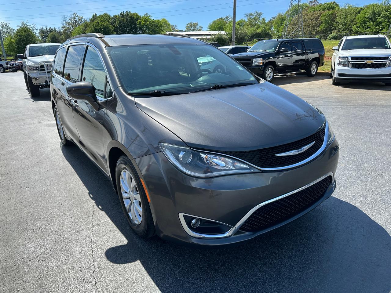 Chrysler Pacifica Touring-L FWD 2017