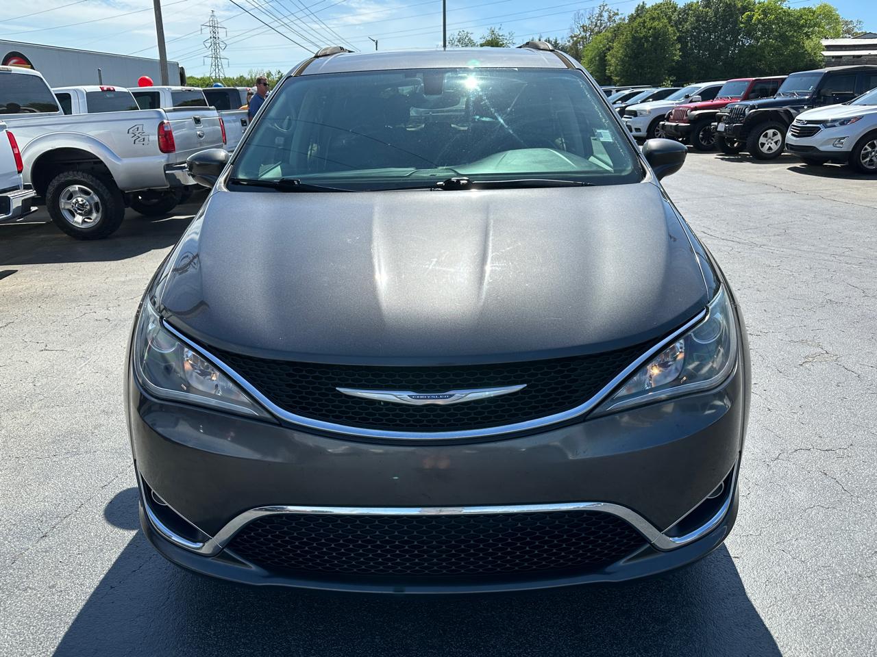 Chrysler Pacifica Touring-L FWD 2017