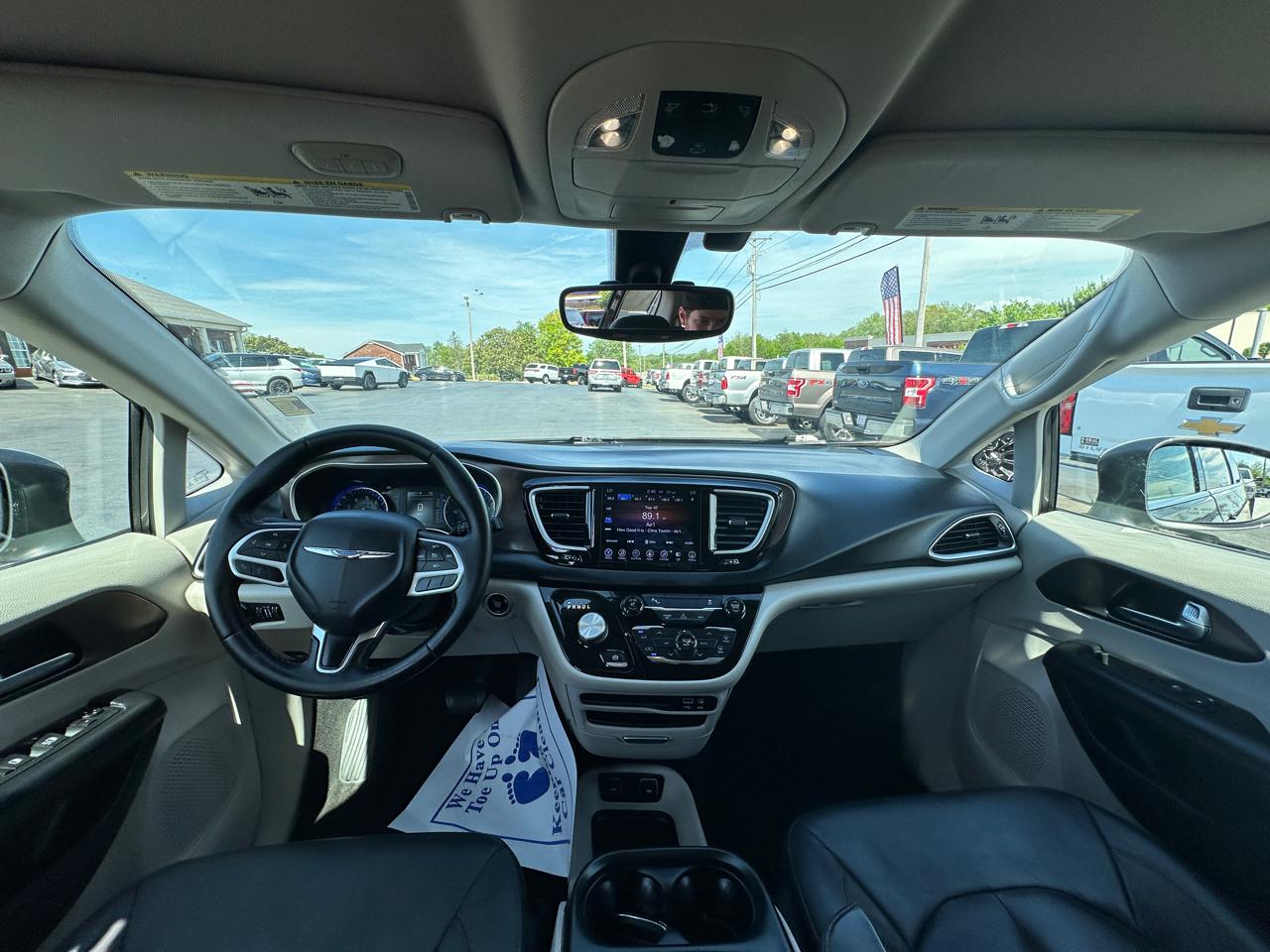 Chrysler Pacifica Touring-L FWD 2017