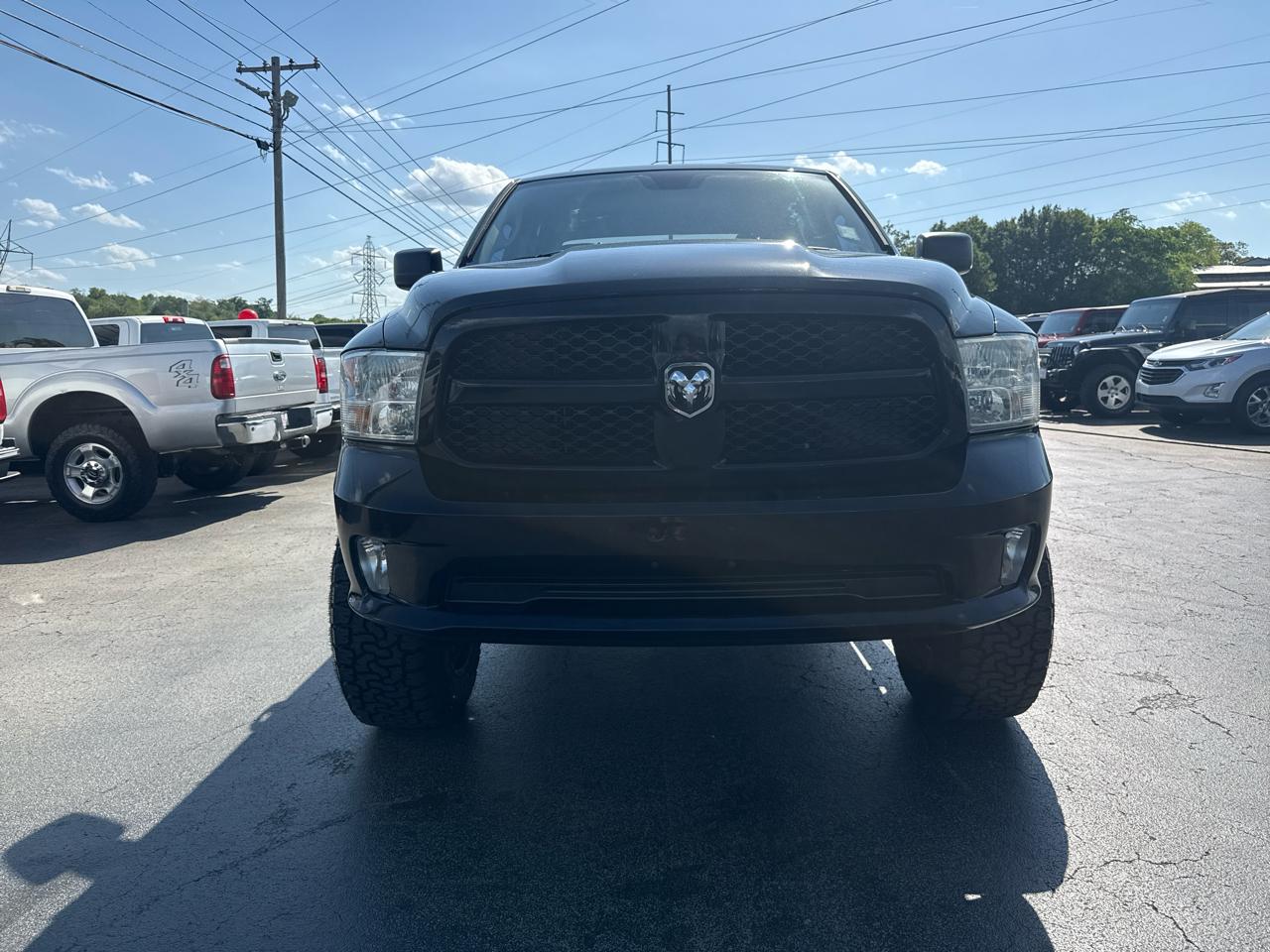 RAM 1500 4WD Crew Cab 140.5" Express 2014