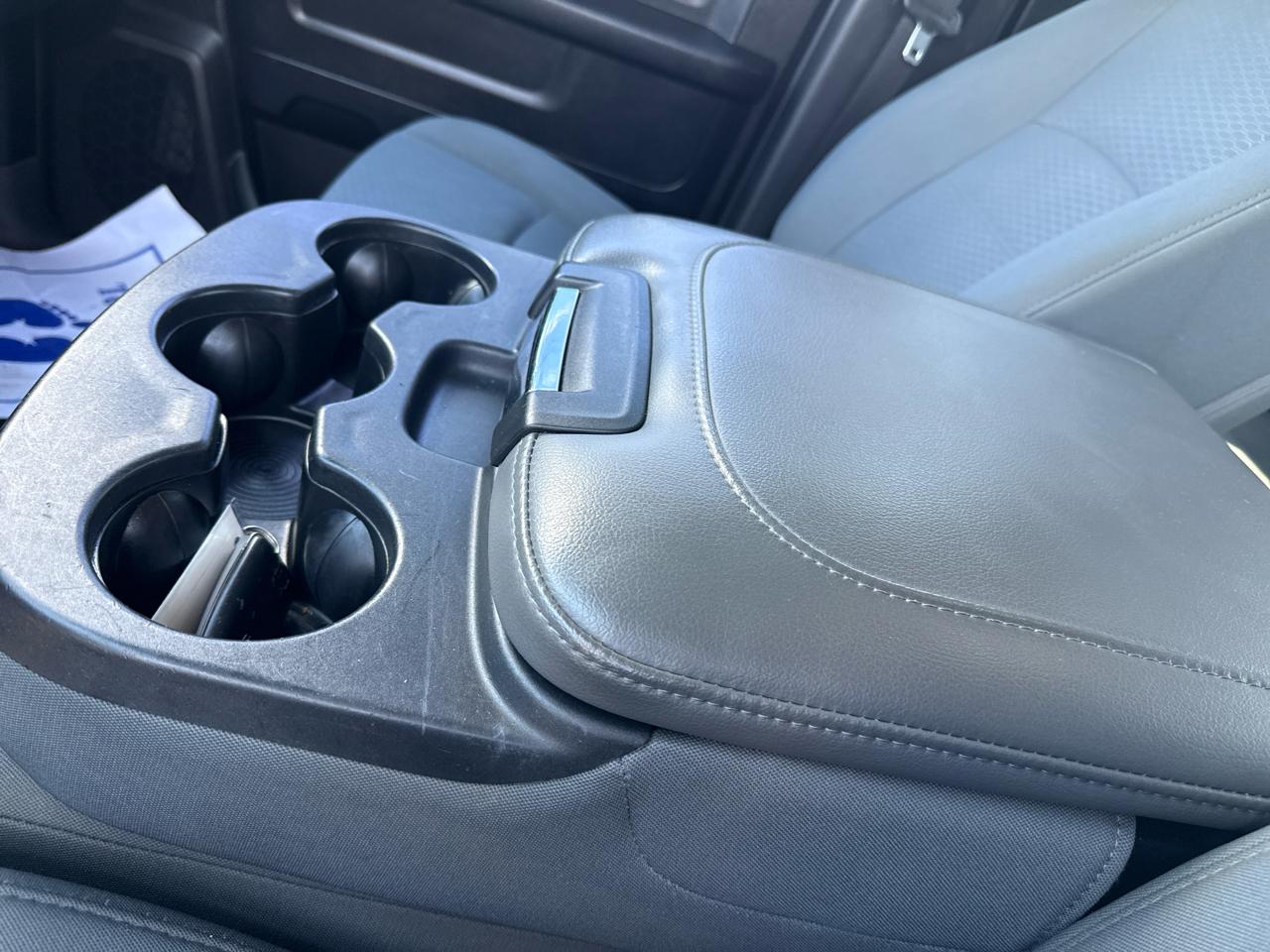 RAM 1500 4WD Crew Cab 140.5" Express 2014