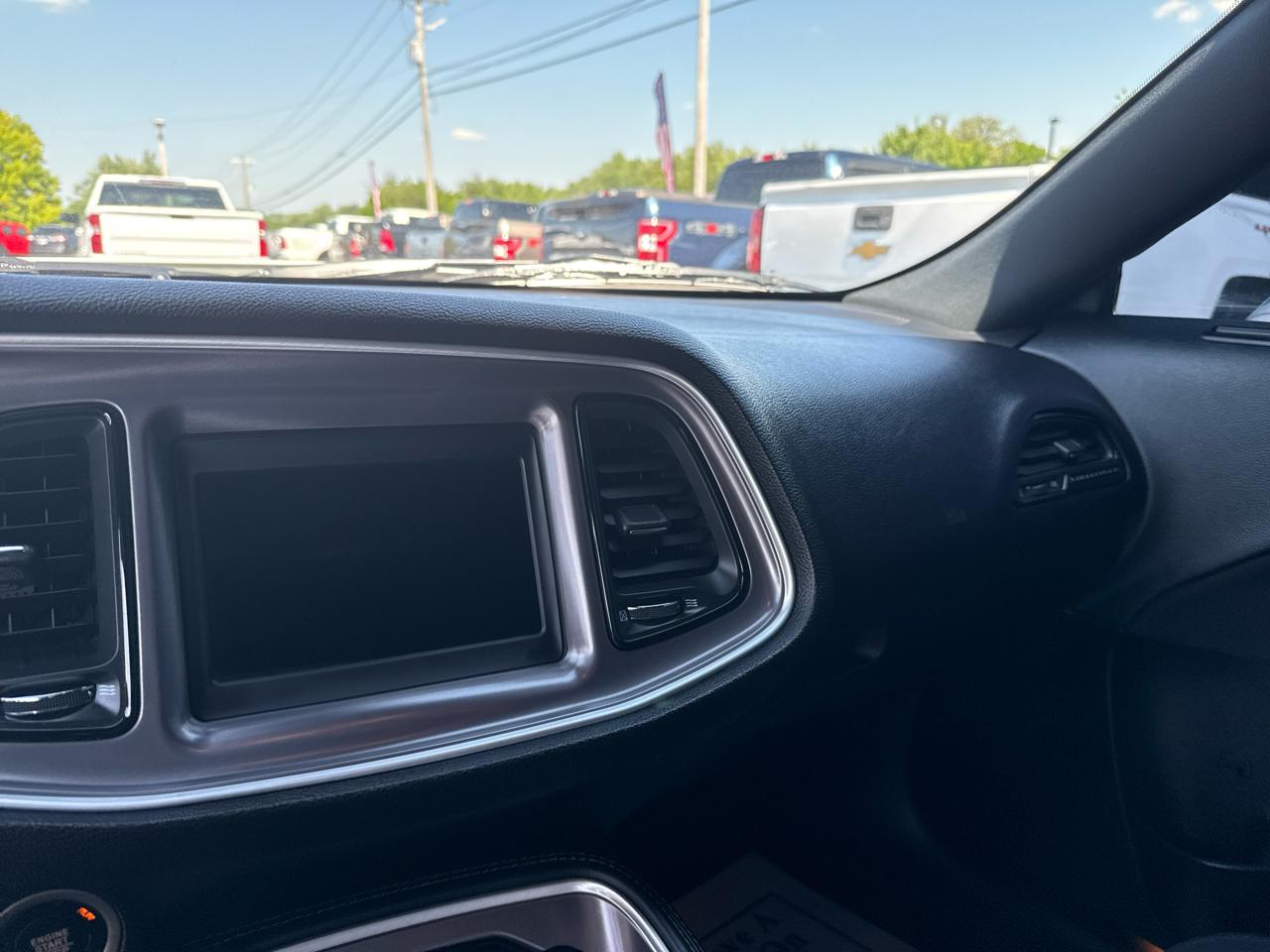 Dodge Challenger SXT RWD 2019