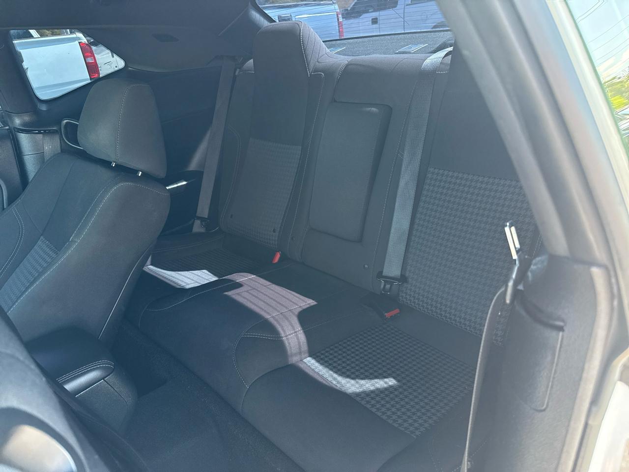 Dodge Challenger SXT RWD 2019