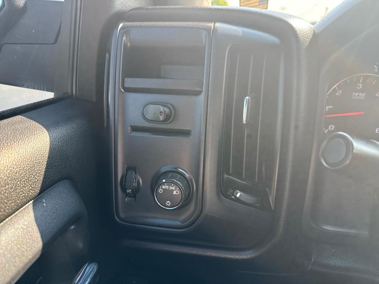 Chevrolet Silverado 1500 4WD Double Cab 143.5" Work Truck 2018