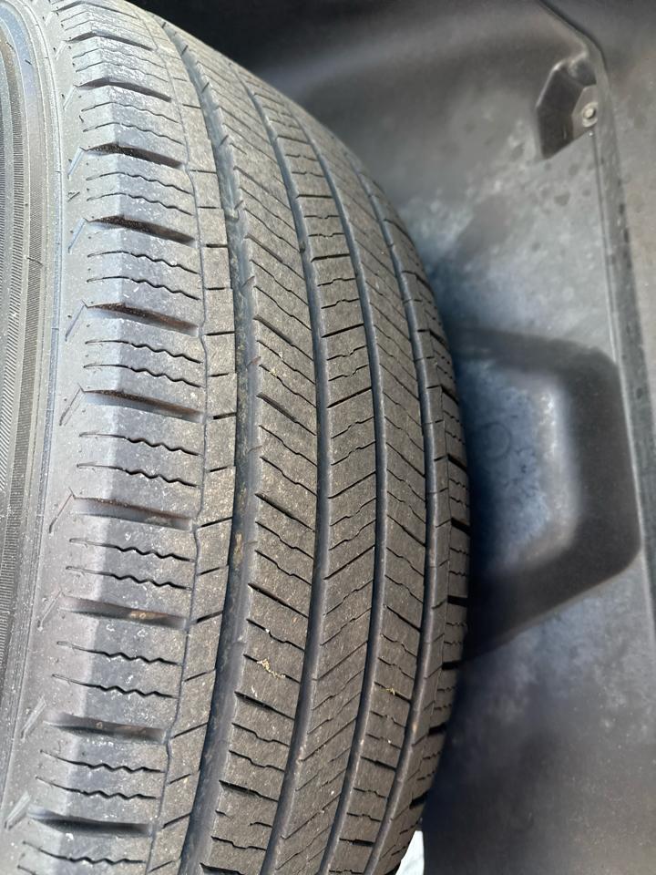 RAM 1500 4WD Quad Cab 140.5" SLT 2015