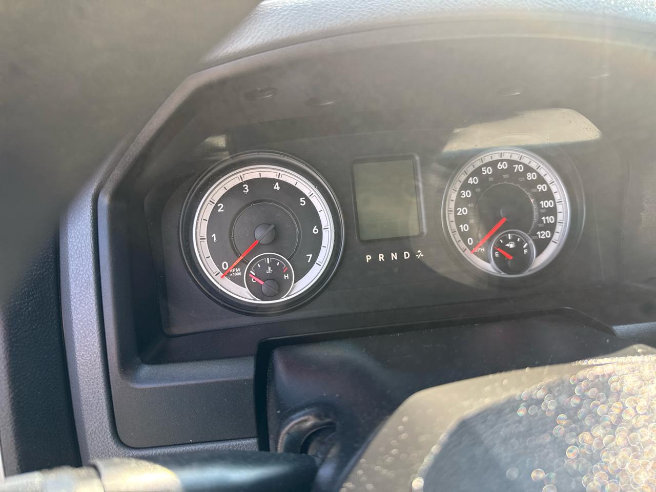 RAM 1500 4WD Quad Cab 140.5" SLT 2015