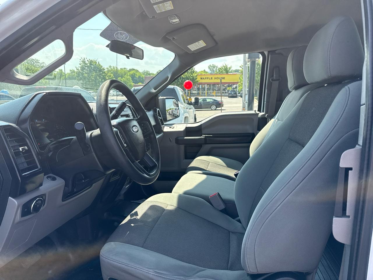 Ford F-150 Lariat 4WD SuperCab 8' Box 2017