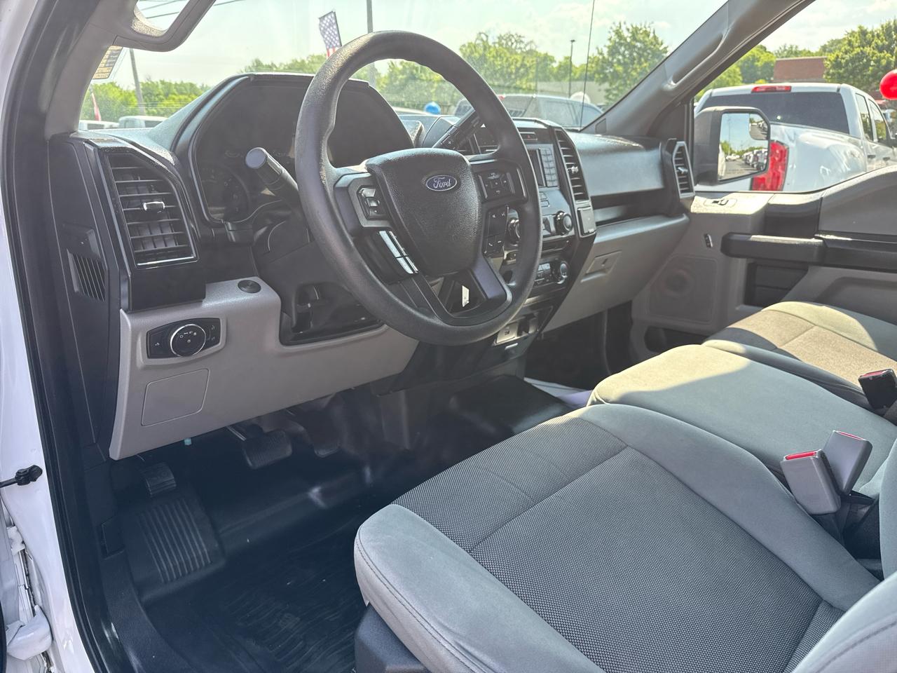 Ford F-150 Lariat 4WD SuperCab 8' Box 2017