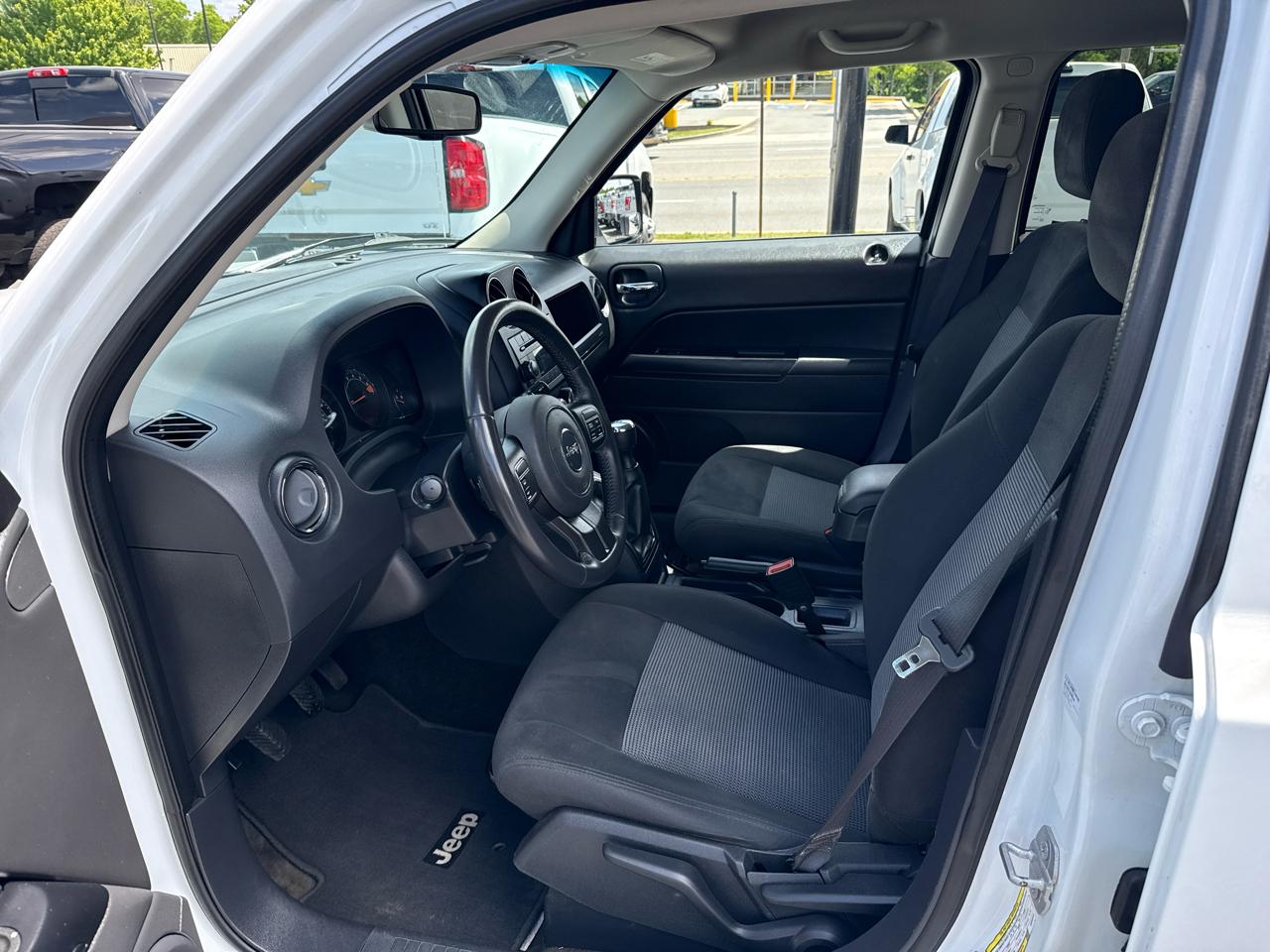 Jeep Patriot FWD 4dr Latitude 2016