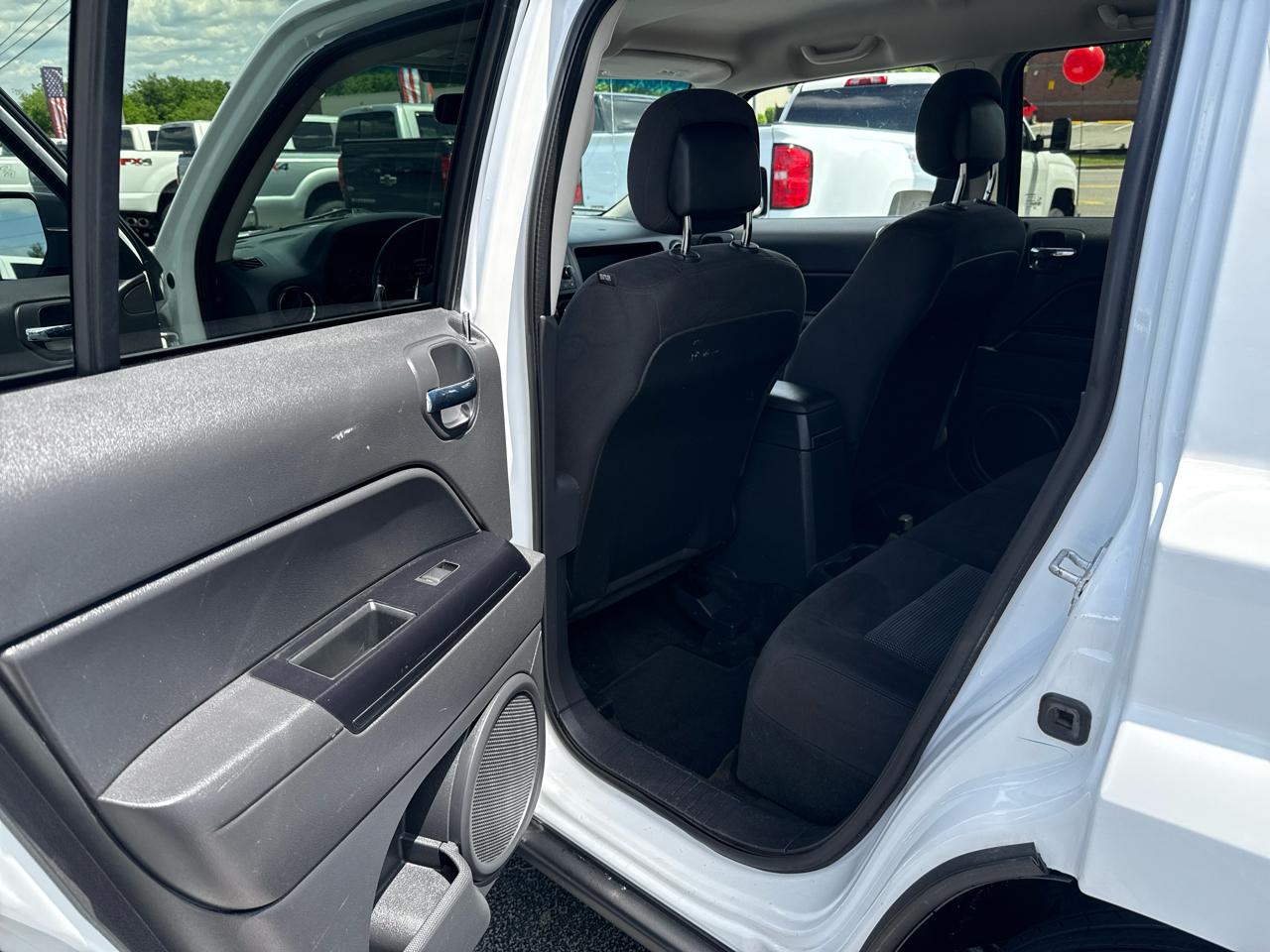 Jeep Patriot FWD 4dr Latitude 2016