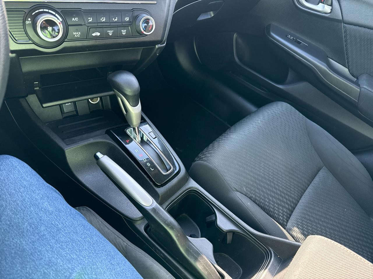 Honda Civic Sedan 4dr CVT LX 2015