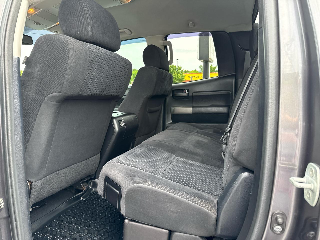 Toyota Tundra 4WD Truck Double Cab 5.7L FFV V8 6-Spd AT (Natl) 2012