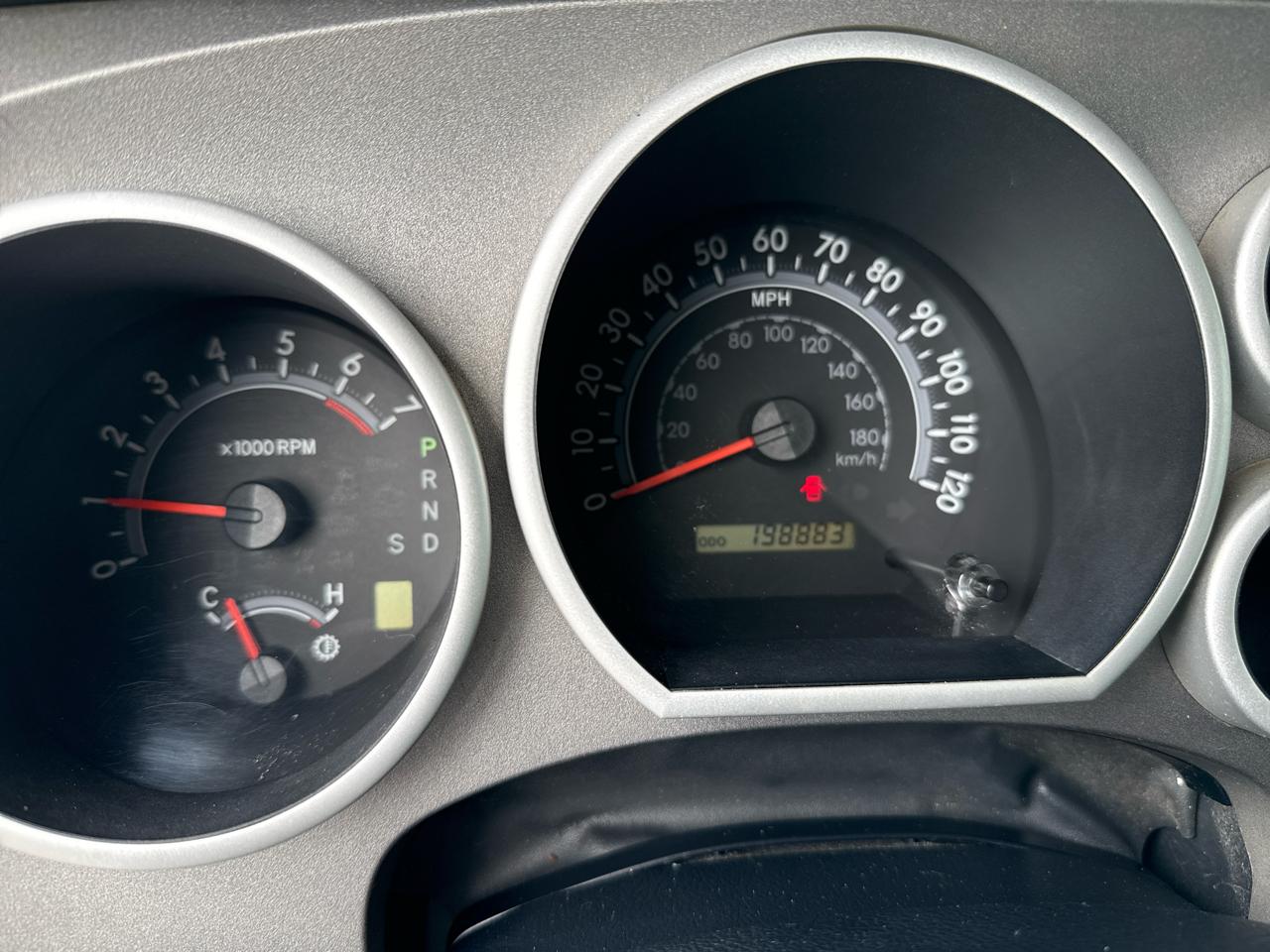 Toyota Tundra 4WD Truck Double Cab 5.7L FFV V8 6-Spd AT (Natl) 2012