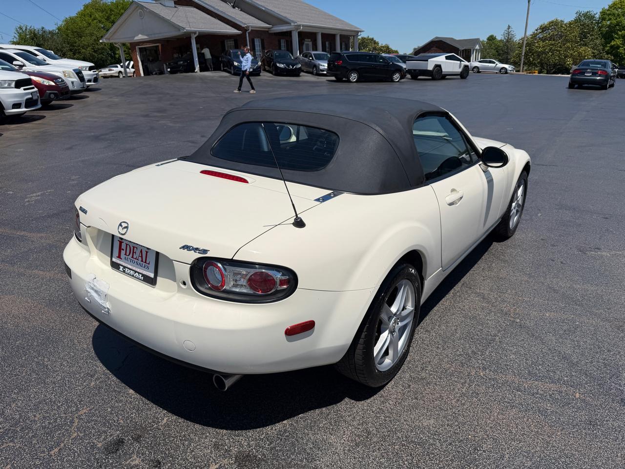 Mazda MX-5 Miata 2dr Conv Touring Auto 2006