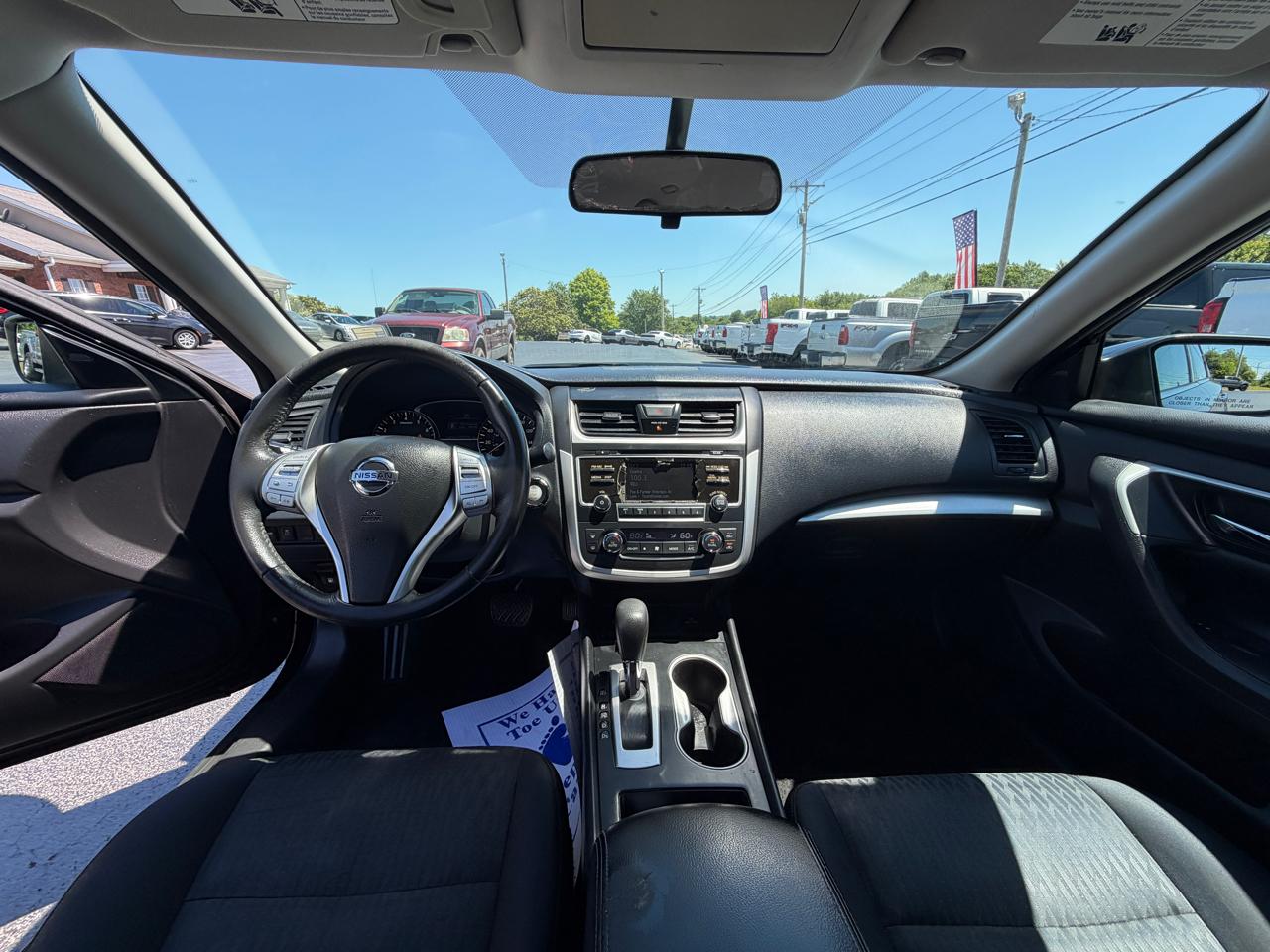 Nissan Altima 2.5 SV Sedan 2017