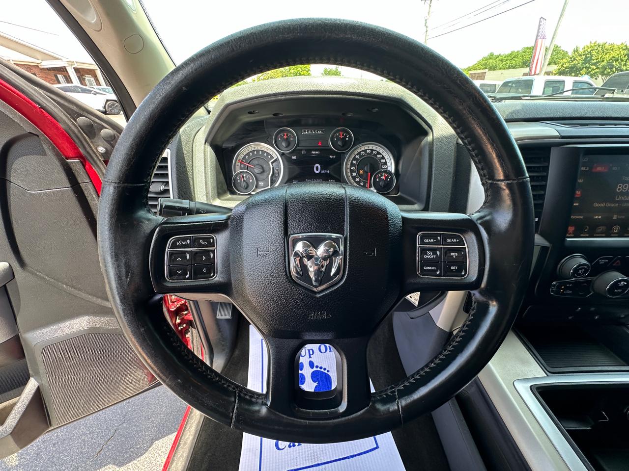 RAM 1500 4WD Crew Cab 140.5" Big Horn 2015