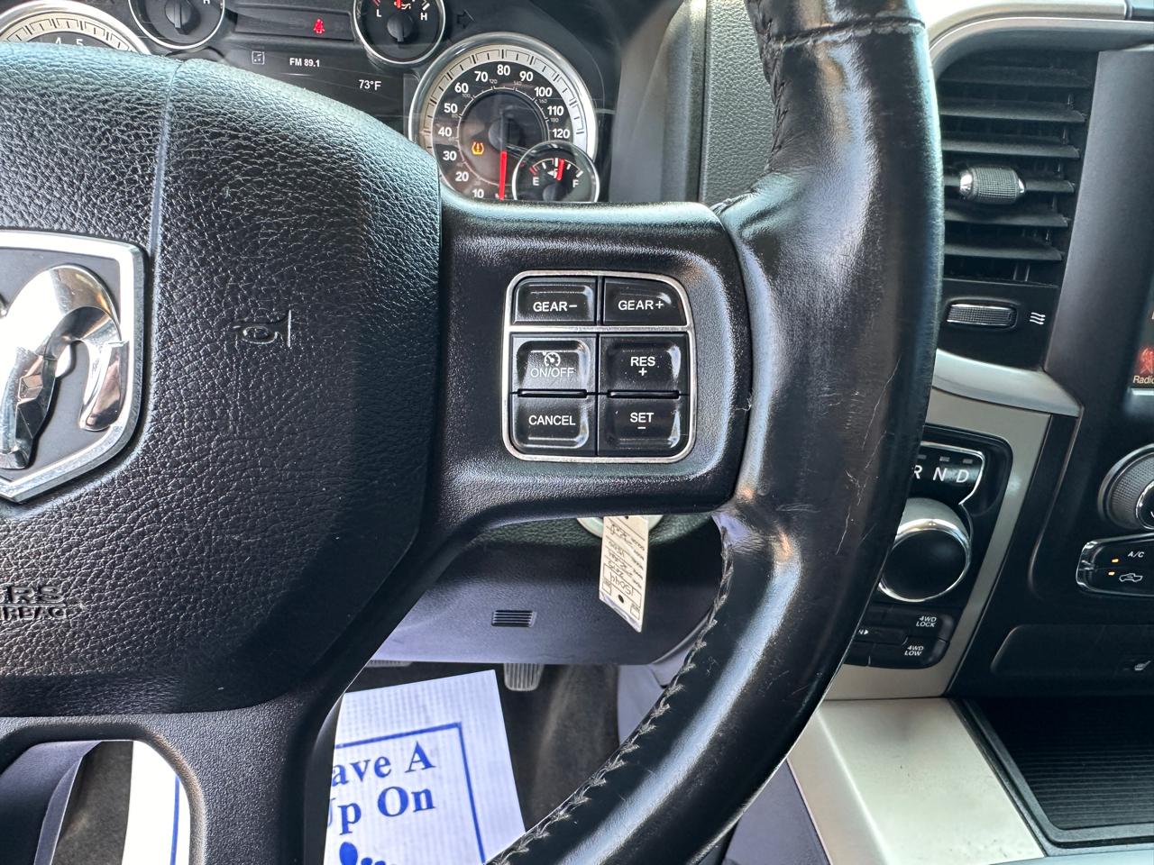 RAM 1500 4WD Crew Cab 140.5" Big Horn 2015