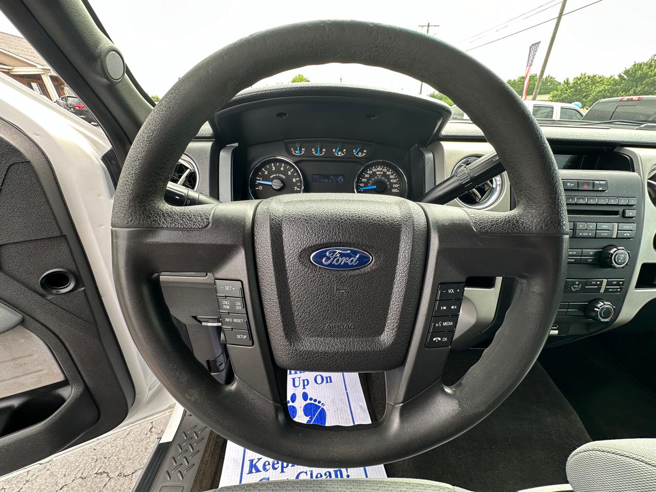 Ford F-150 4WD SuperCrew 145" XLT 2014