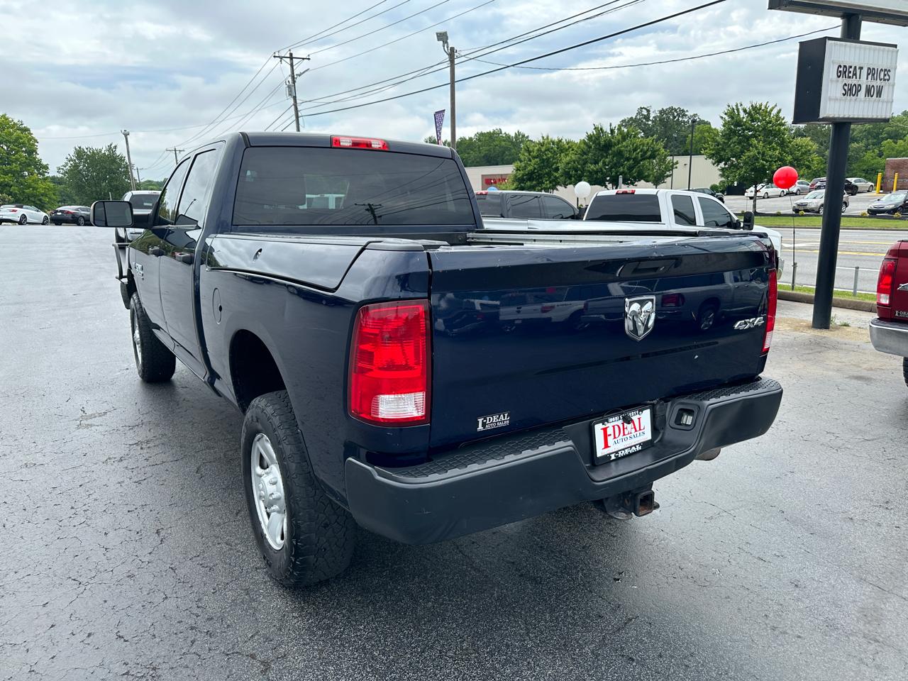 RAM 2500 Tradesman 4x4 Crew Cab 6'4" Box 2017