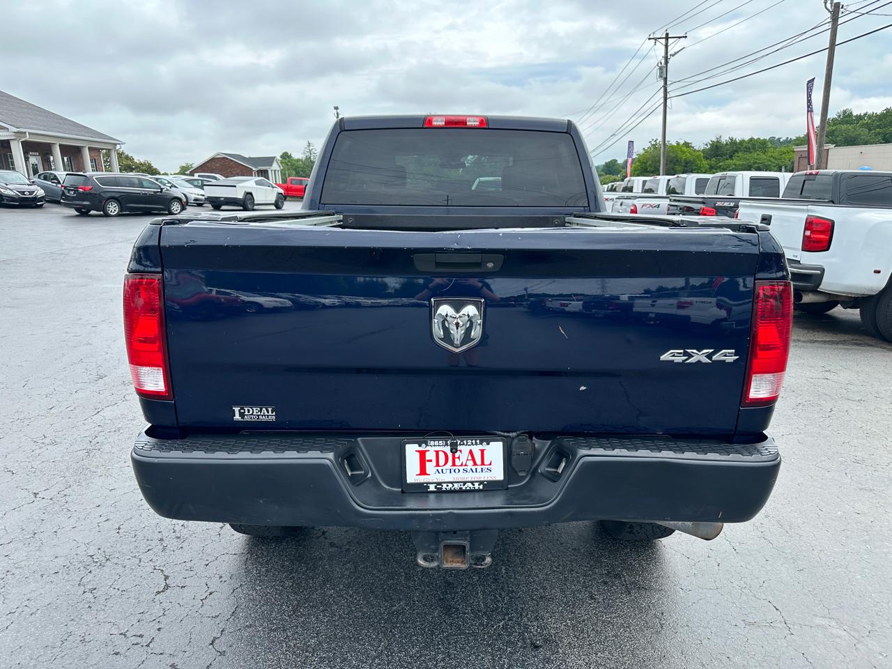 RAM 2500 Tradesman 4x4 Crew Cab 6'4" Box 2017
