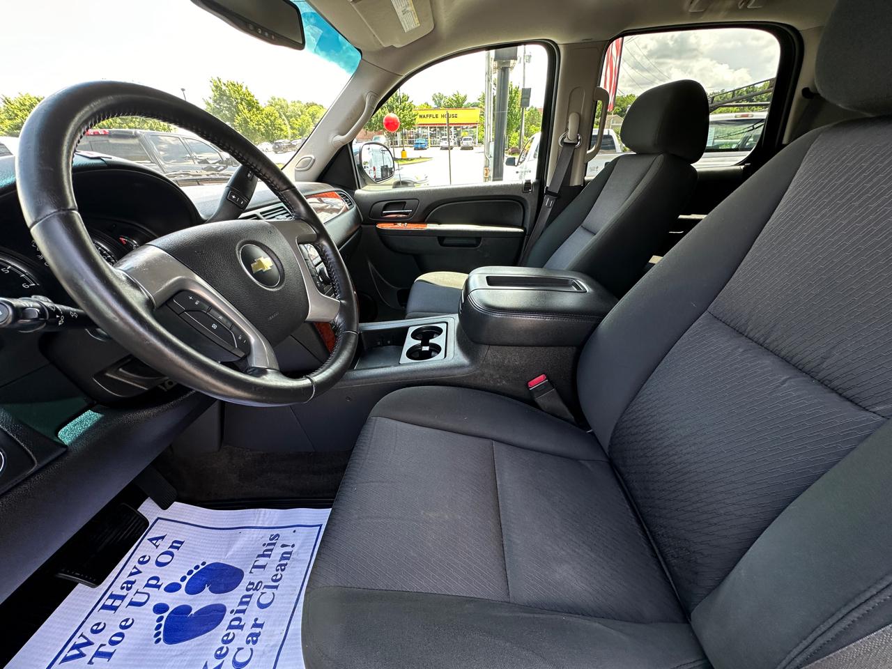 Chevrolet Tahoe 4WD 4dr LS 2014