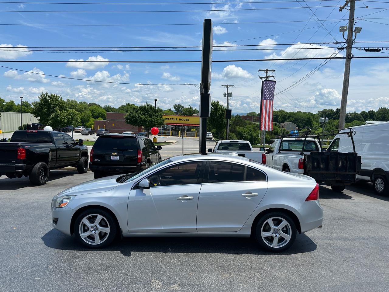 Volvo S60 FWD 4dr Sdn T5 2012