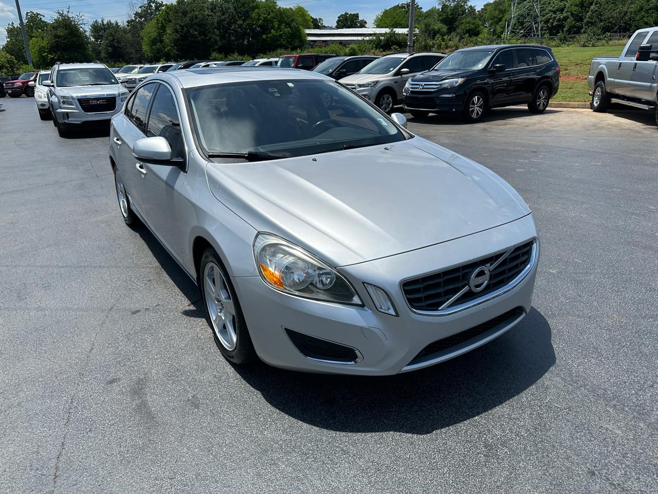 Volvo S60 FWD 4dr Sdn T5 2012