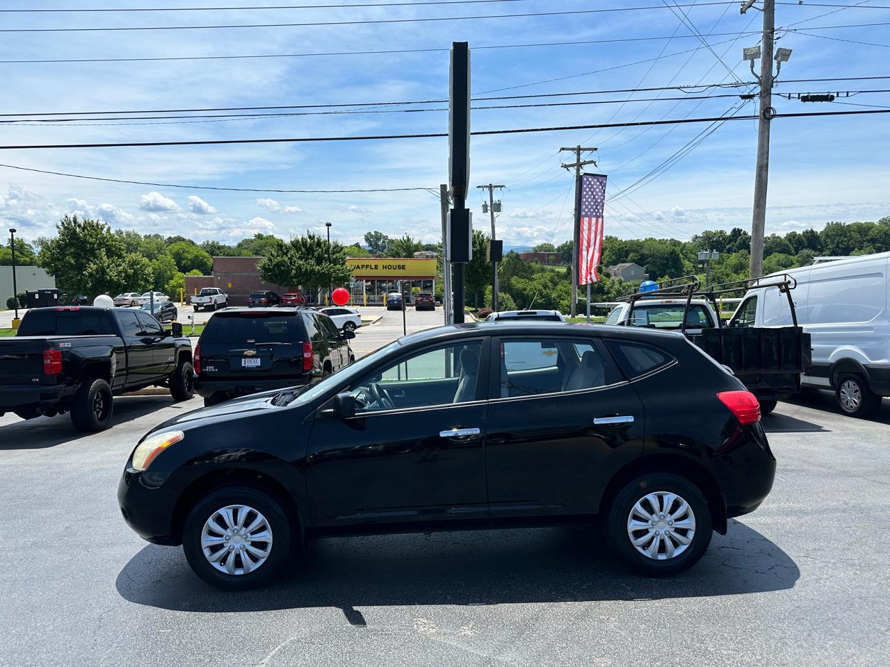 2010 Nissan Rogue S FWD's photo