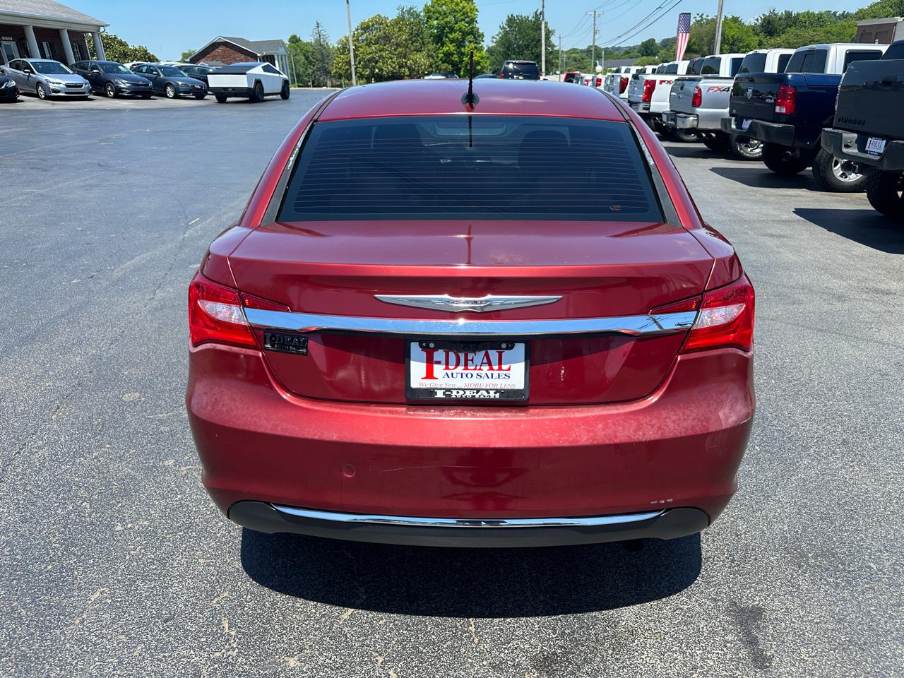Chrysler 200 4dr Sdn Touring 2014