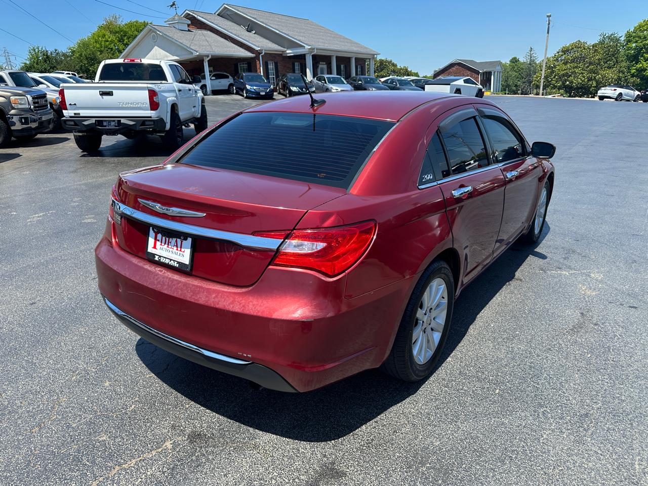 Chrysler 200 4dr Sdn Touring 2014