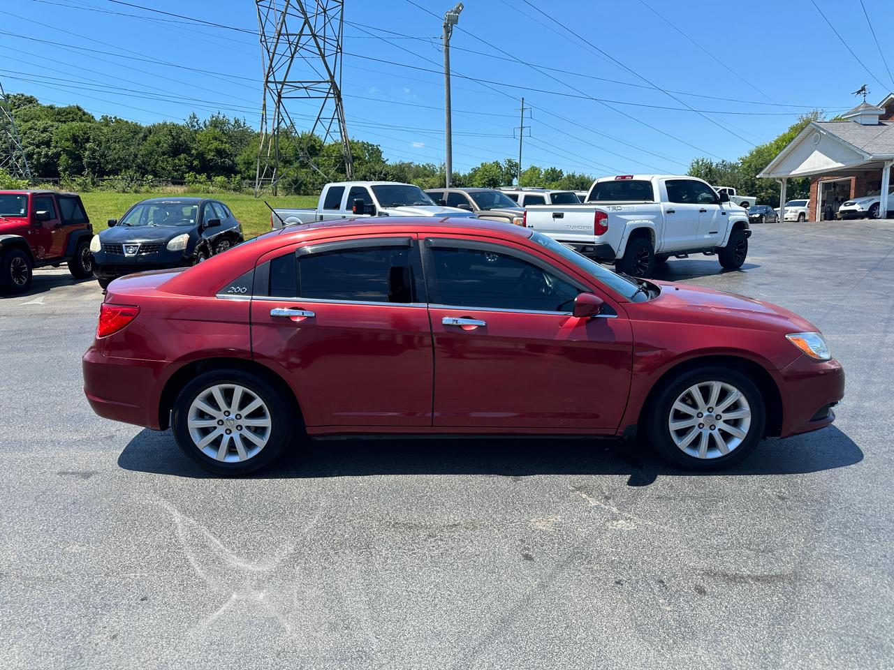 Chrysler 200 4dr Sdn Touring 2014