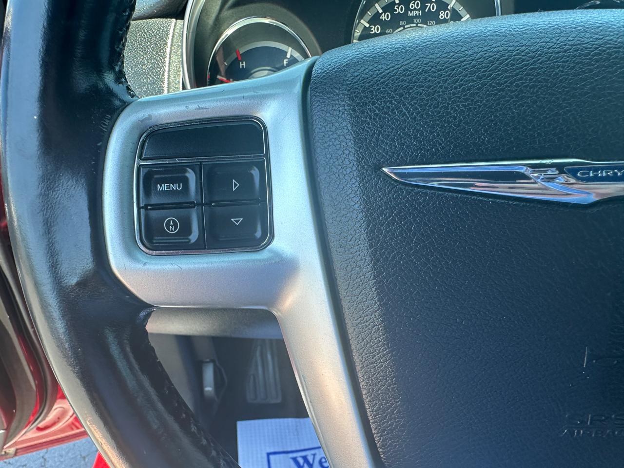 Chrysler 200 4dr Sdn Touring 2014