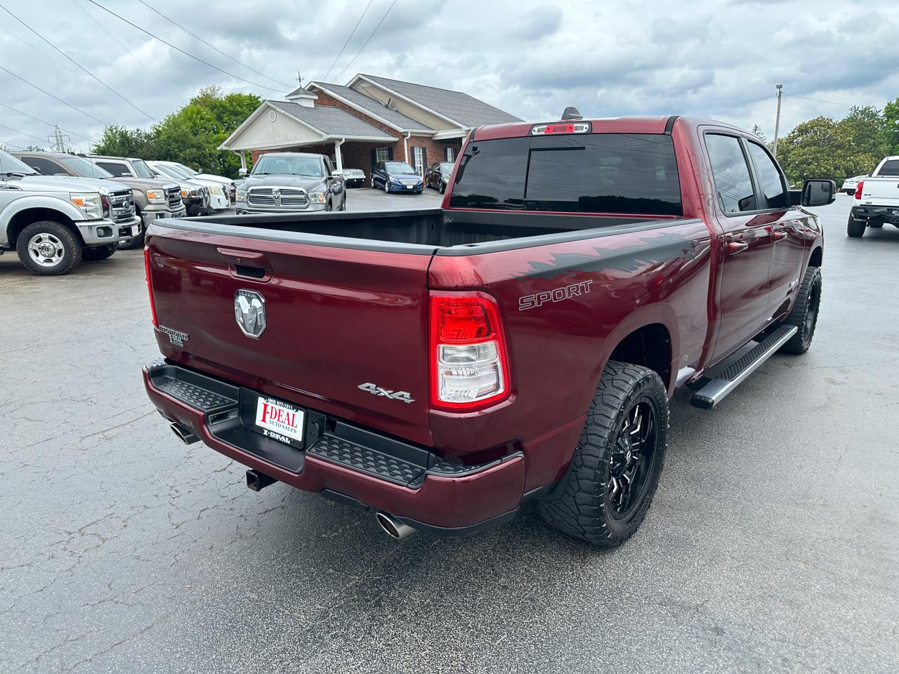 RAM 1500 Big Horn 4x4 Crew Cab 6'4" Box 2021